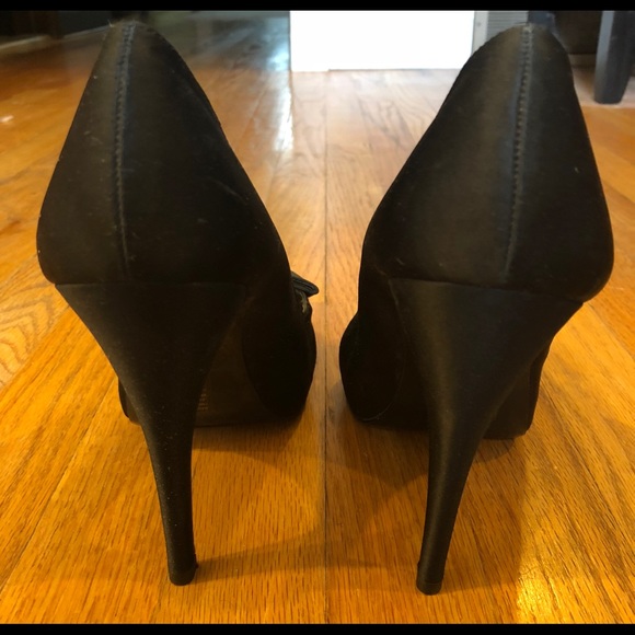 Bakers Peep Toe Bow Heels, 9 but fits like 8.5 - Picture 5 of 8